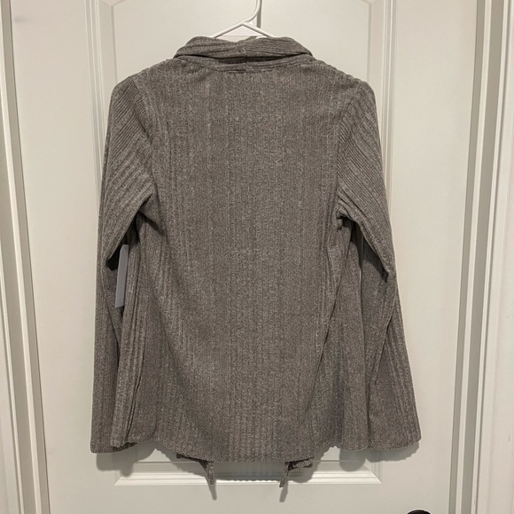 Gray Open Front Cardigan, NWT, Size Med - Picture 4 of 4